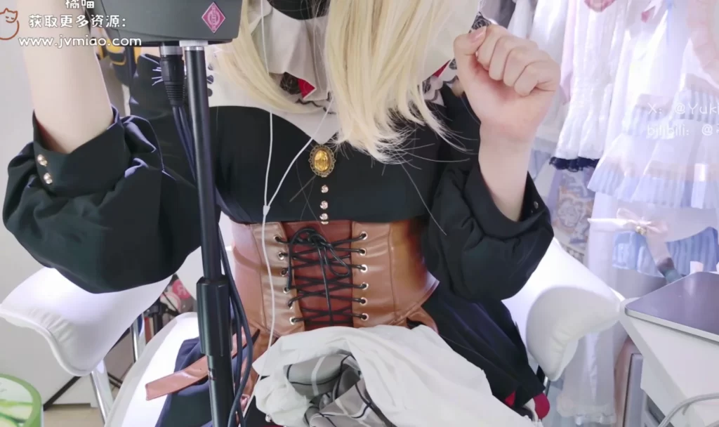 亭子ww《三角初华》沉浸式评测：极致压抑背后的叙事野心与情感爆破-橘喵